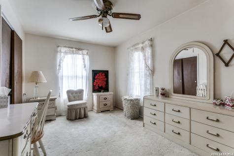 359 Kate Schenck San Antonio TX 78223