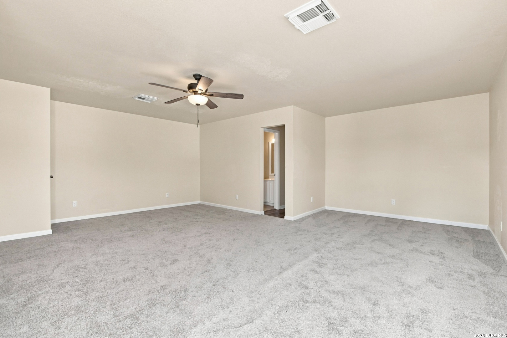 121 Lark Hill Floresville TX 78114