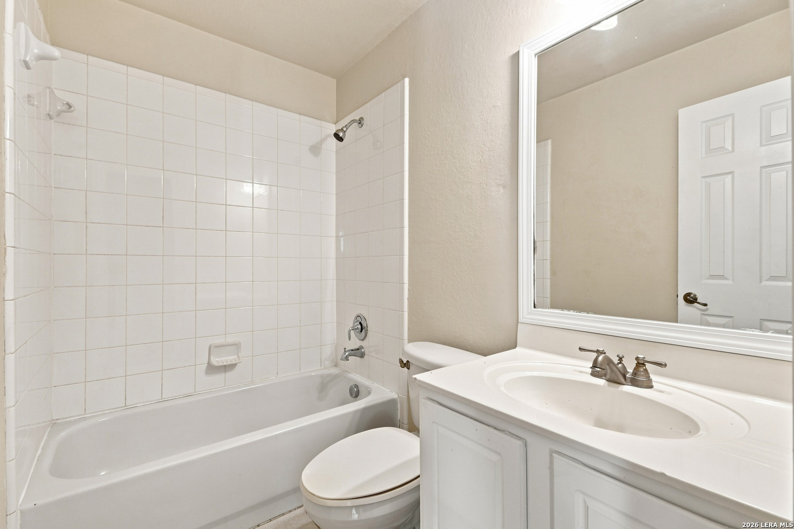 121 Lark Hill Floresville TX 78114
