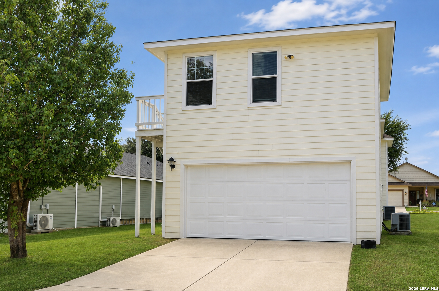 121 Lark Hill Floresville TX 78114