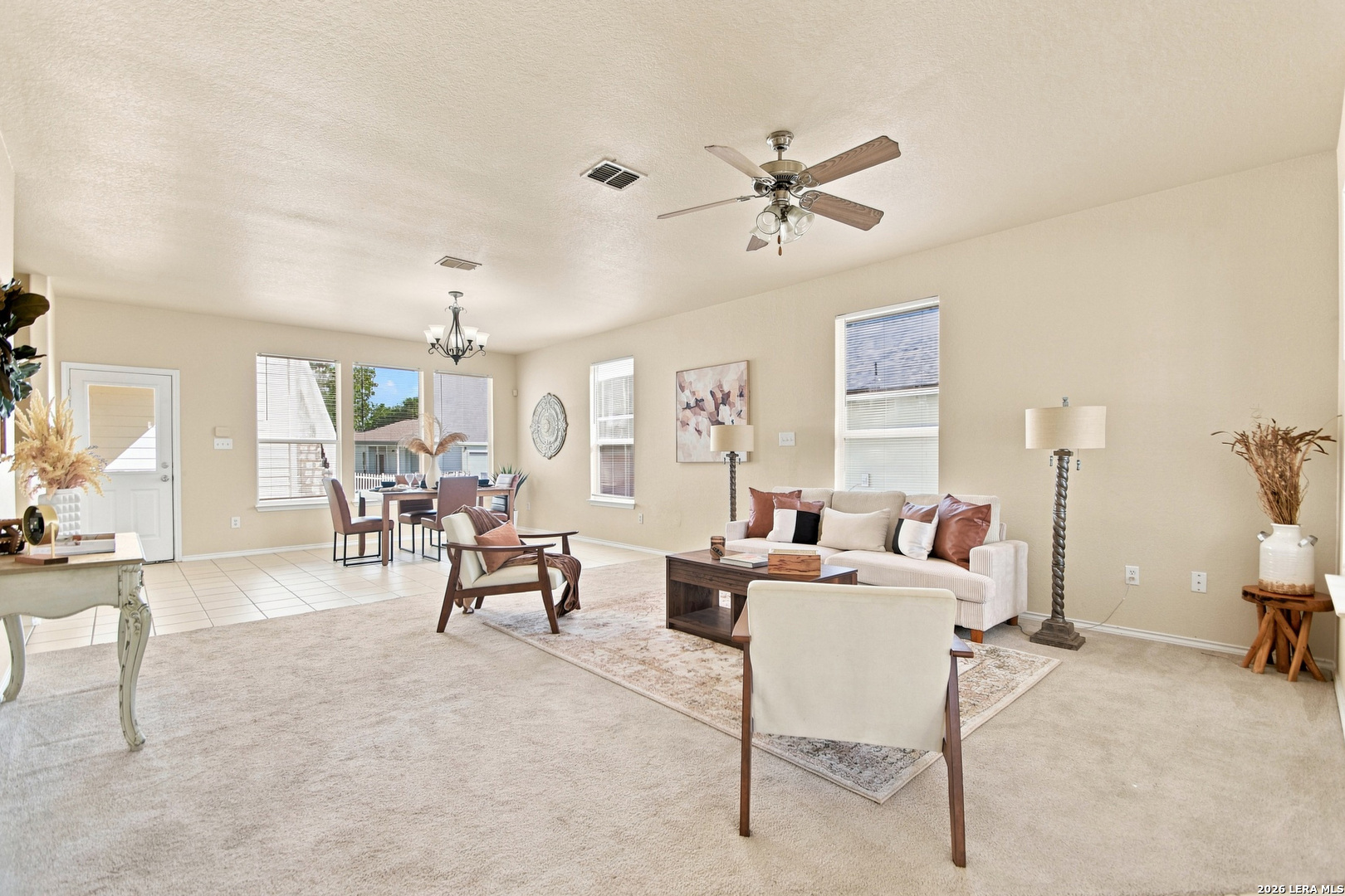 121 Lark Hill Floresville TX 78114