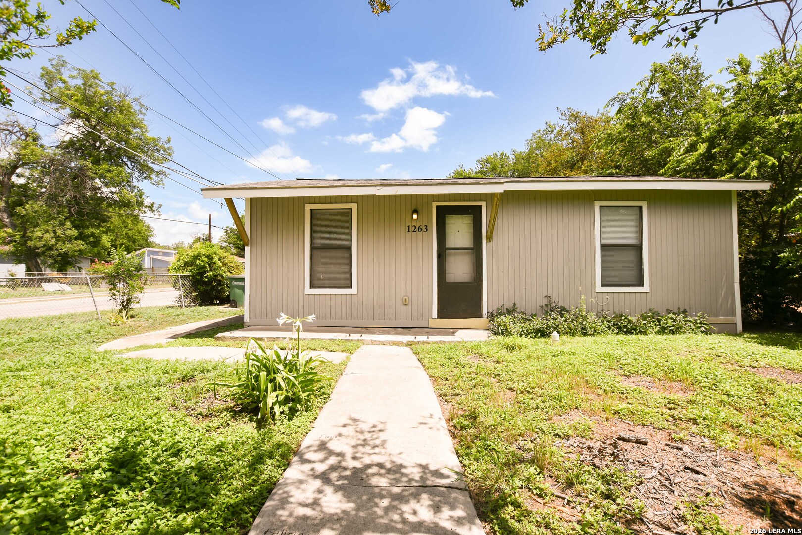 1263 Chalmers San Antonio TX 78211