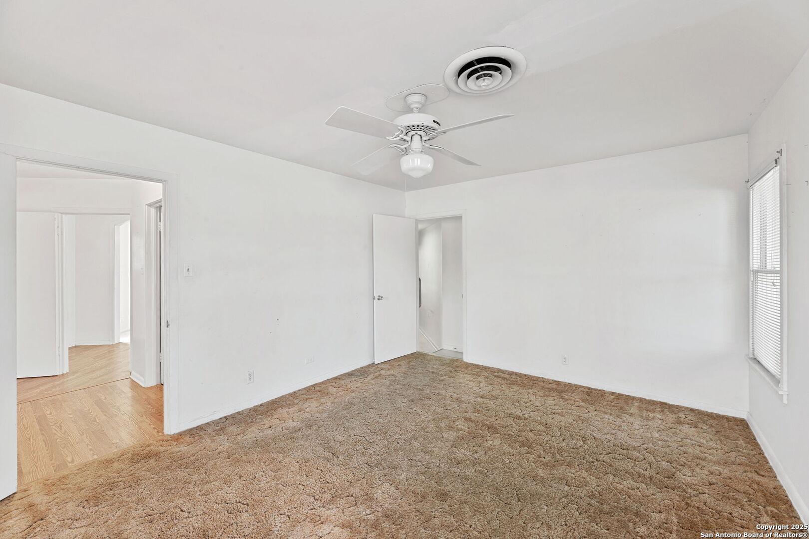2602 Avenue K Hondo TX 78861