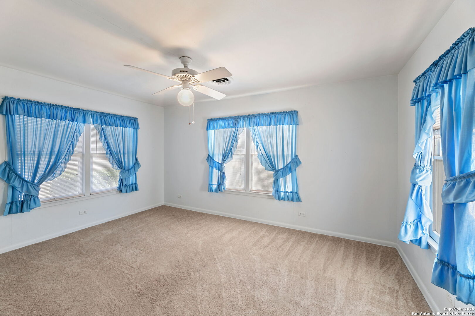 2602 Avenue K Hondo TX 78861