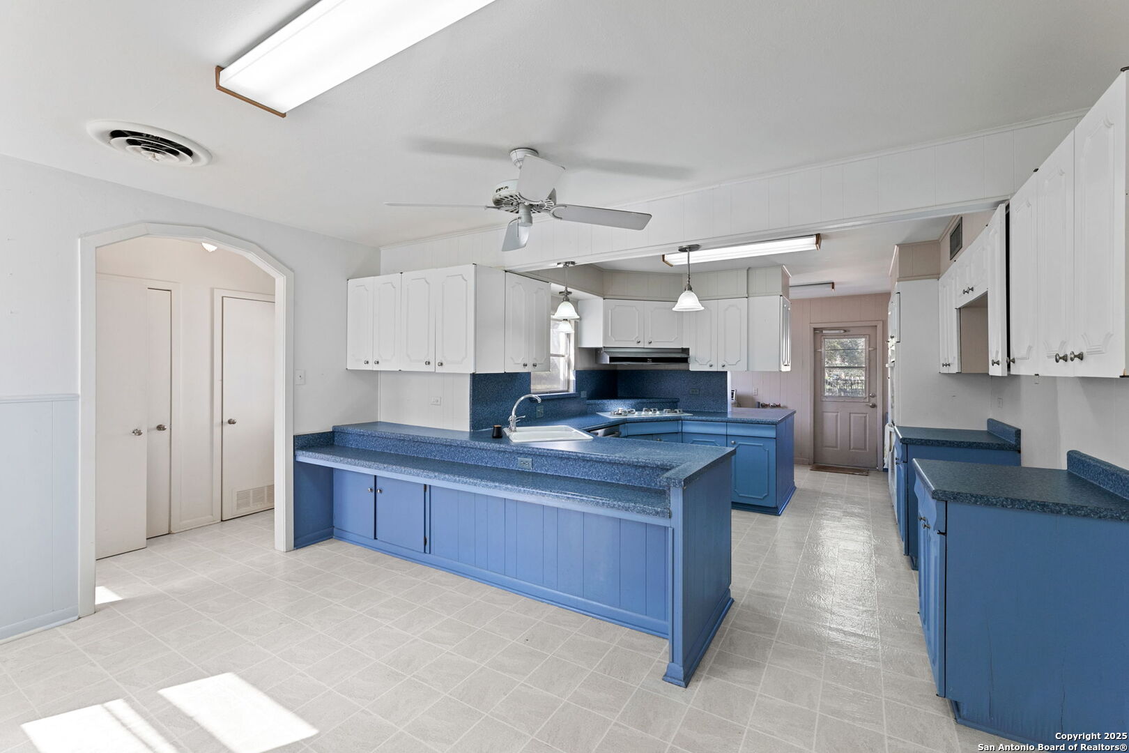2602 Avenue K Hondo TX 78861