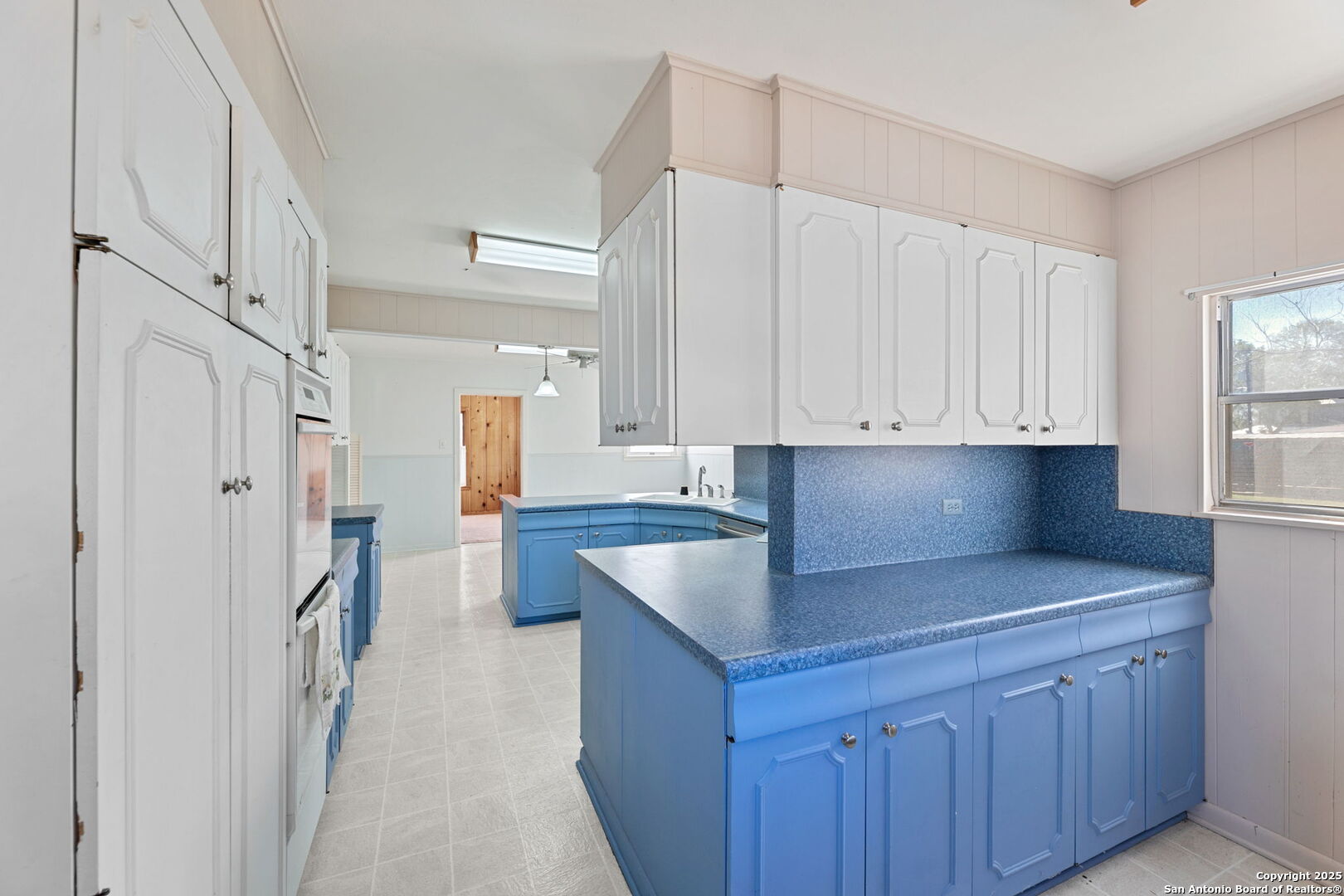 2602 Avenue K Hondo TX 78861