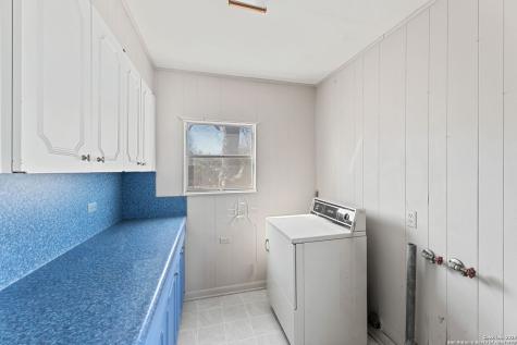 2602 Avenue K Hondo TX 78861
