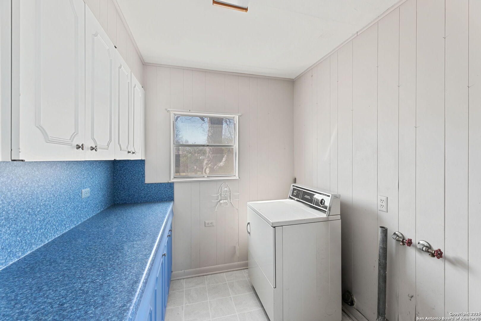 2602 Avenue K Hondo TX 78861
