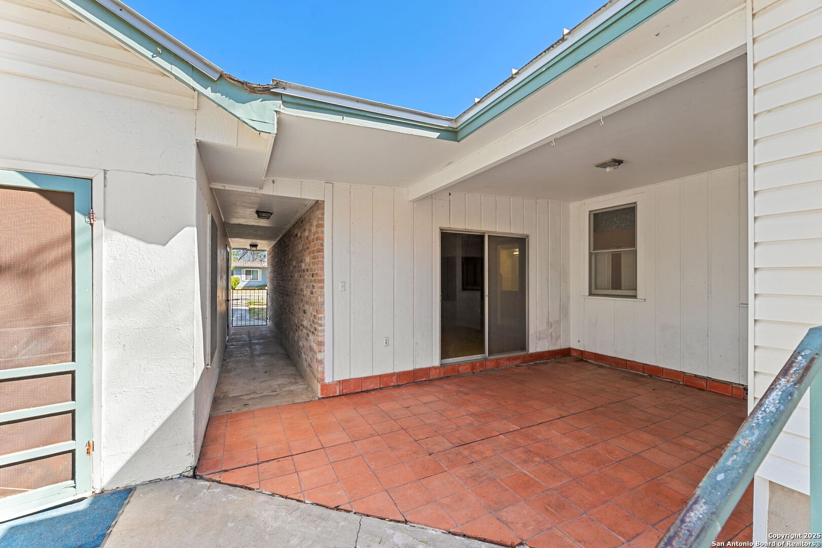 2602 Avenue K Hondo TX 78861