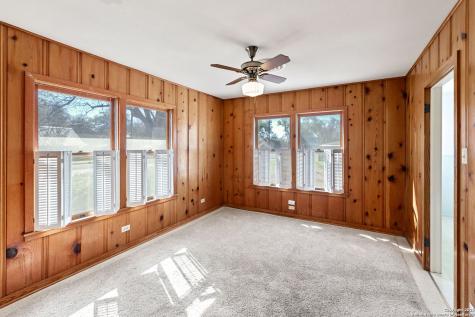 2602 Avenue K Hondo TX 78861