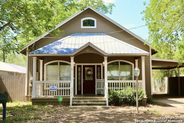 617 San Antonio Street Pleasanton TX 78064