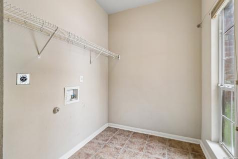 8703 Stoney Brook Universal City TX 78148