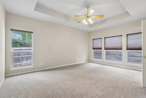 8703 Stoney Brook Universal City TX 78148
