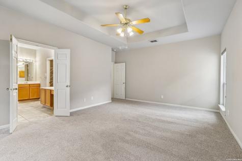 8703 Stoney Brook Universal City TX 78148