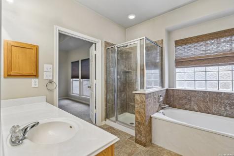 8703 Stoney Brook Universal City TX 78148