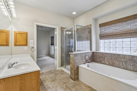 8703 Stoney Brook Universal City TX 78148