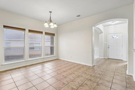 8703 Stoney Brook Universal City TX 78148