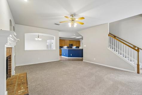 8703 Stoney Brook Universal City TX 78148