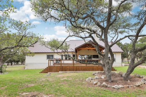 223 Summer Glen New Braunfels TX 78132