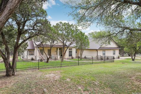 223 Summer Glen New Braunfels TX 78132