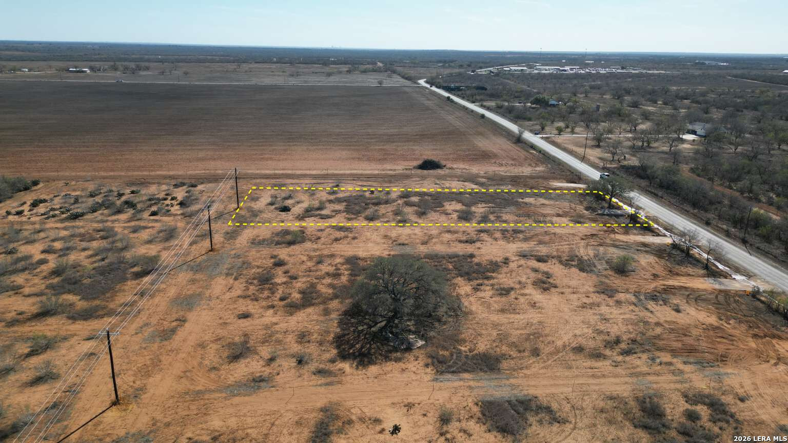 1643 County Road 422 Pleasanton TX 78064