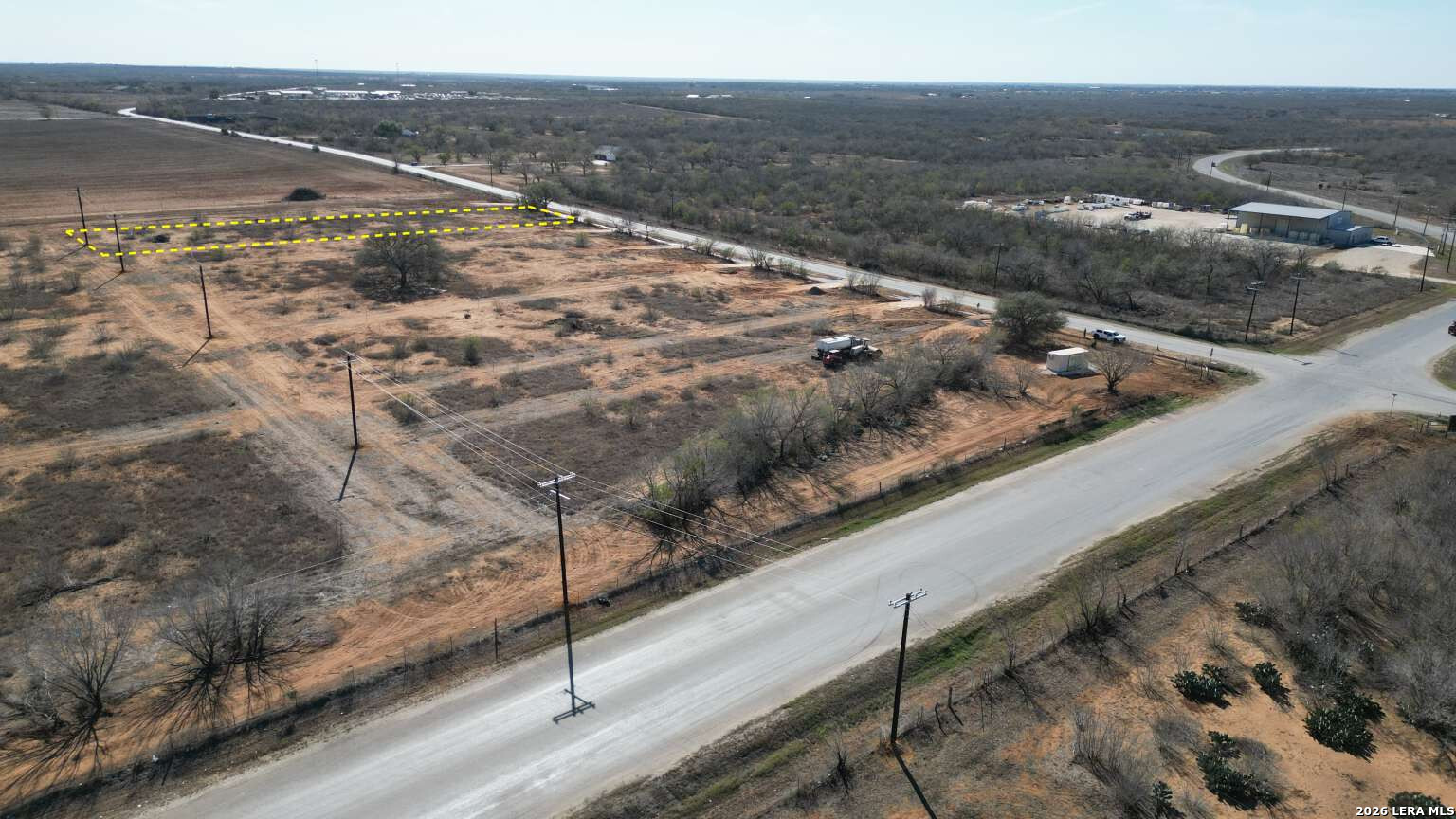 1643 County Road 422 Pleasanton TX 78064