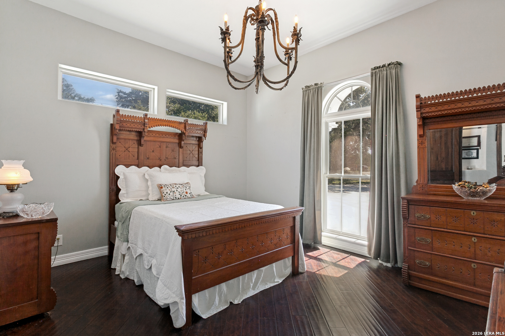 497 N Thunder Creek Road Utopia TX 78884