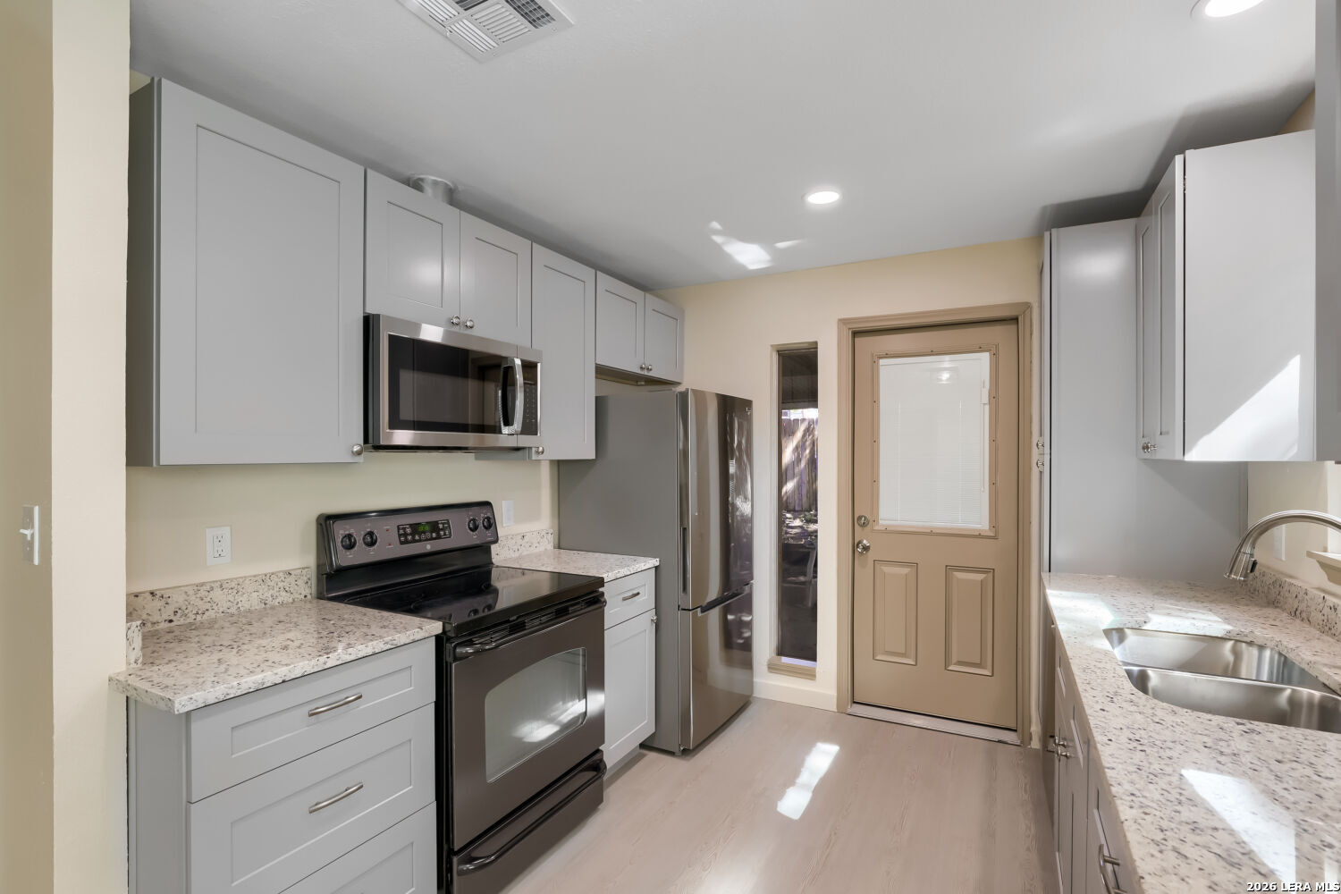 6731 Carters Bluff San Antonio TX 78239