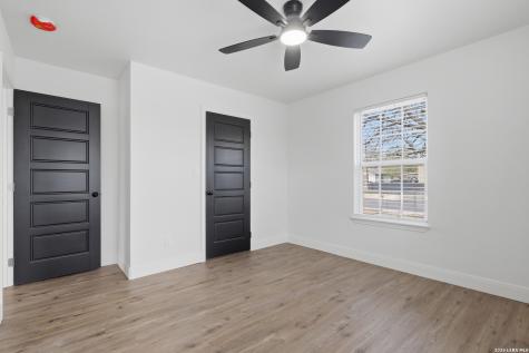 1102 Jewett San Antonio TX 78237