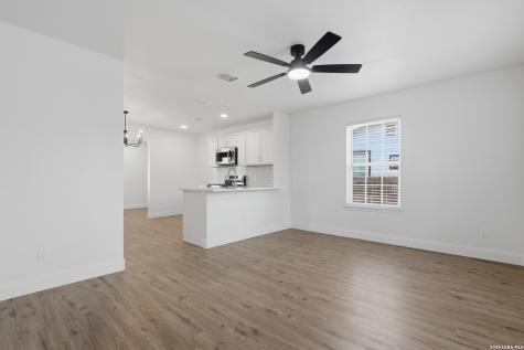 1102 Jewett San Antonio TX 78237
