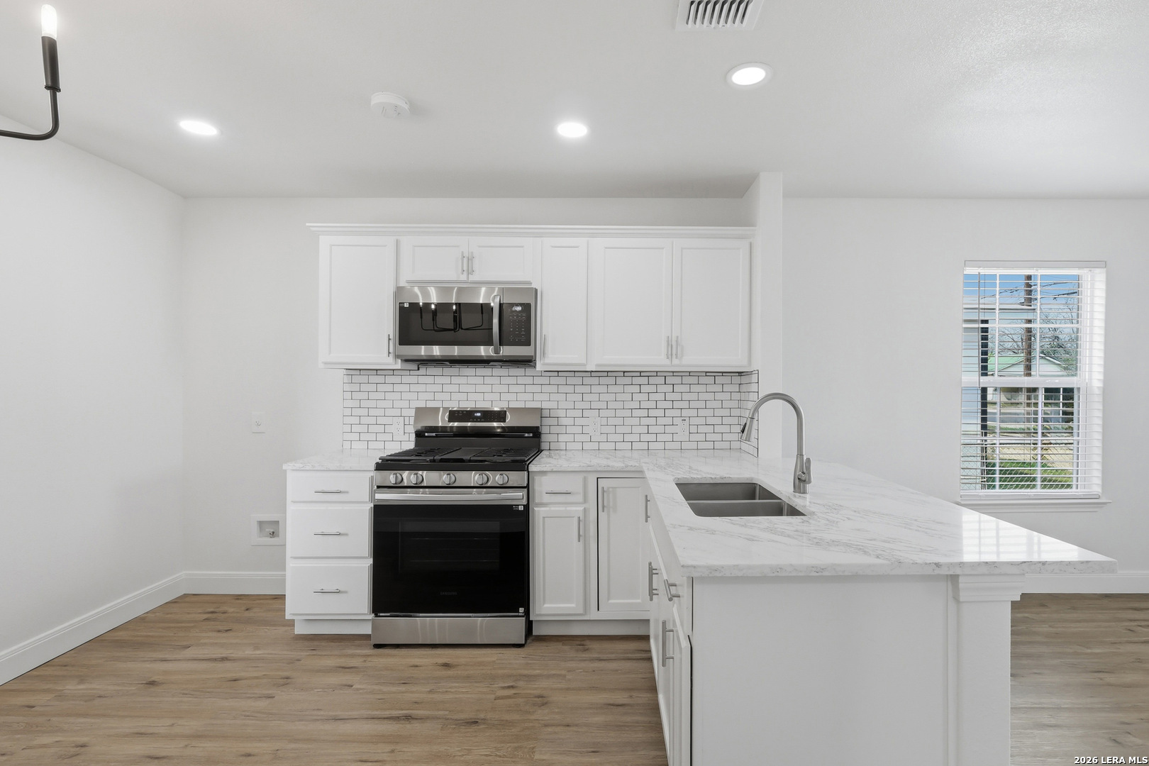 1102 Jewett San Antonio TX 78237