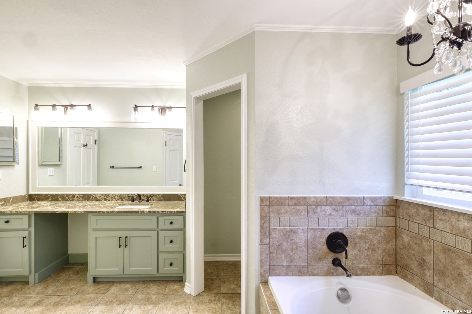 921 Maple Uvalde TX 78801
