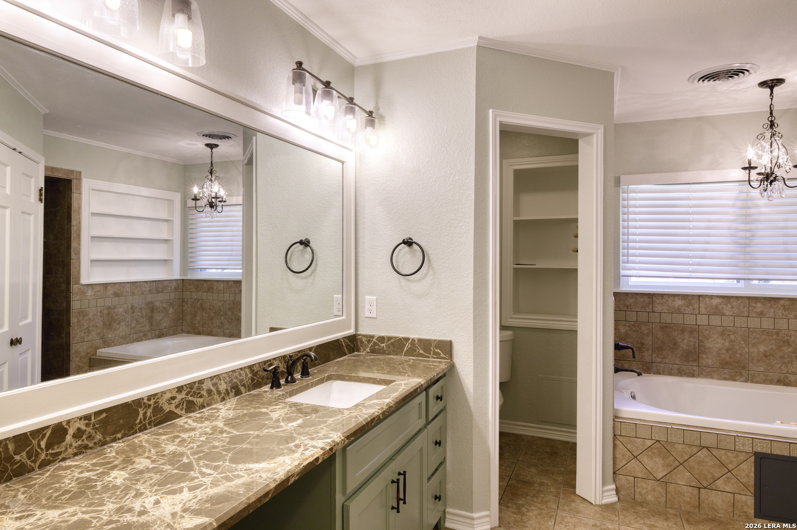 921 Maple Uvalde TX 78801