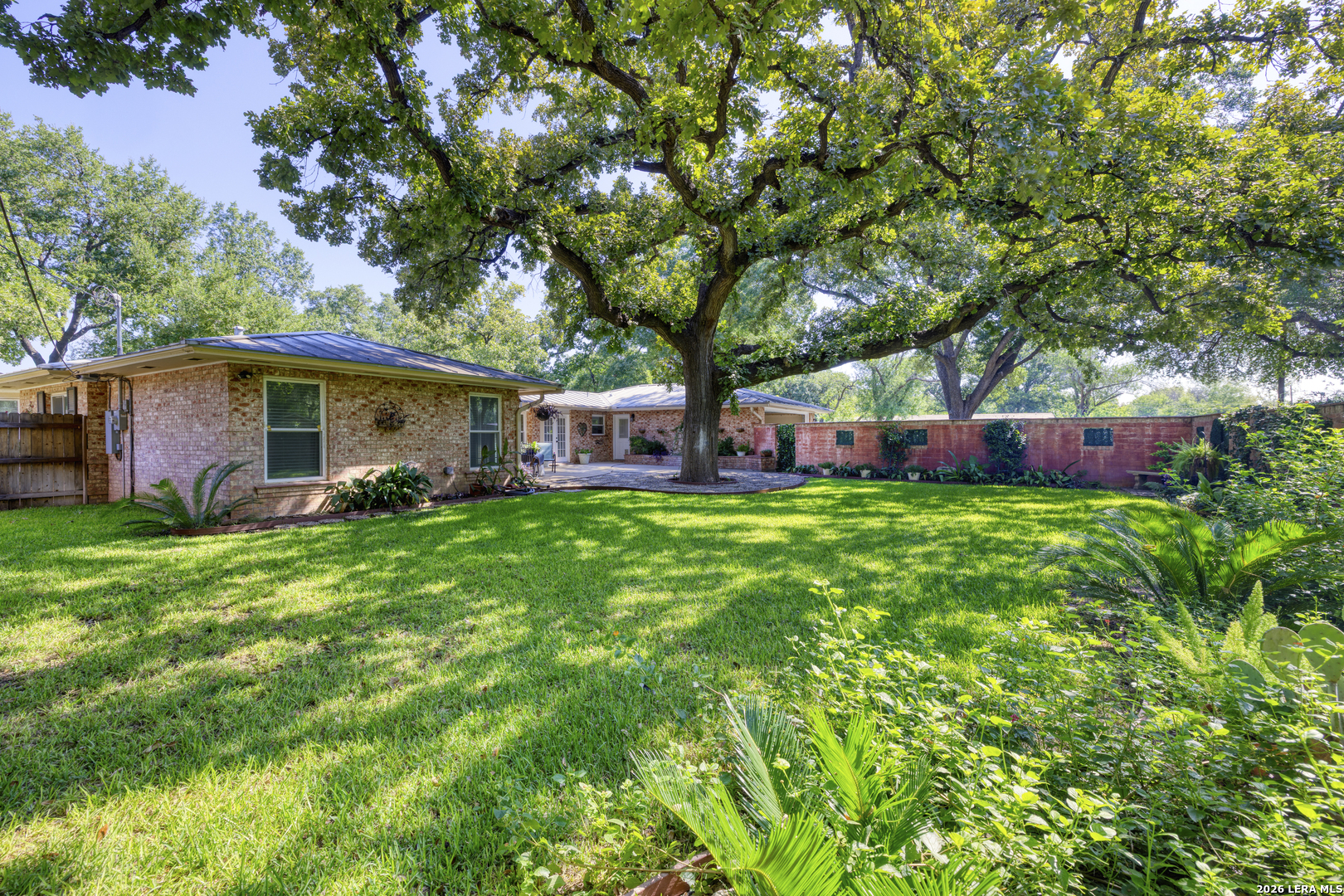 921 Maple Uvalde TX 78801