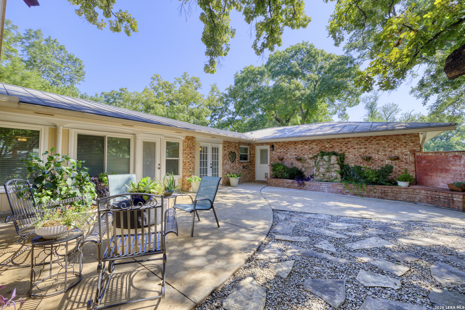 921 Maple Uvalde TX 78801