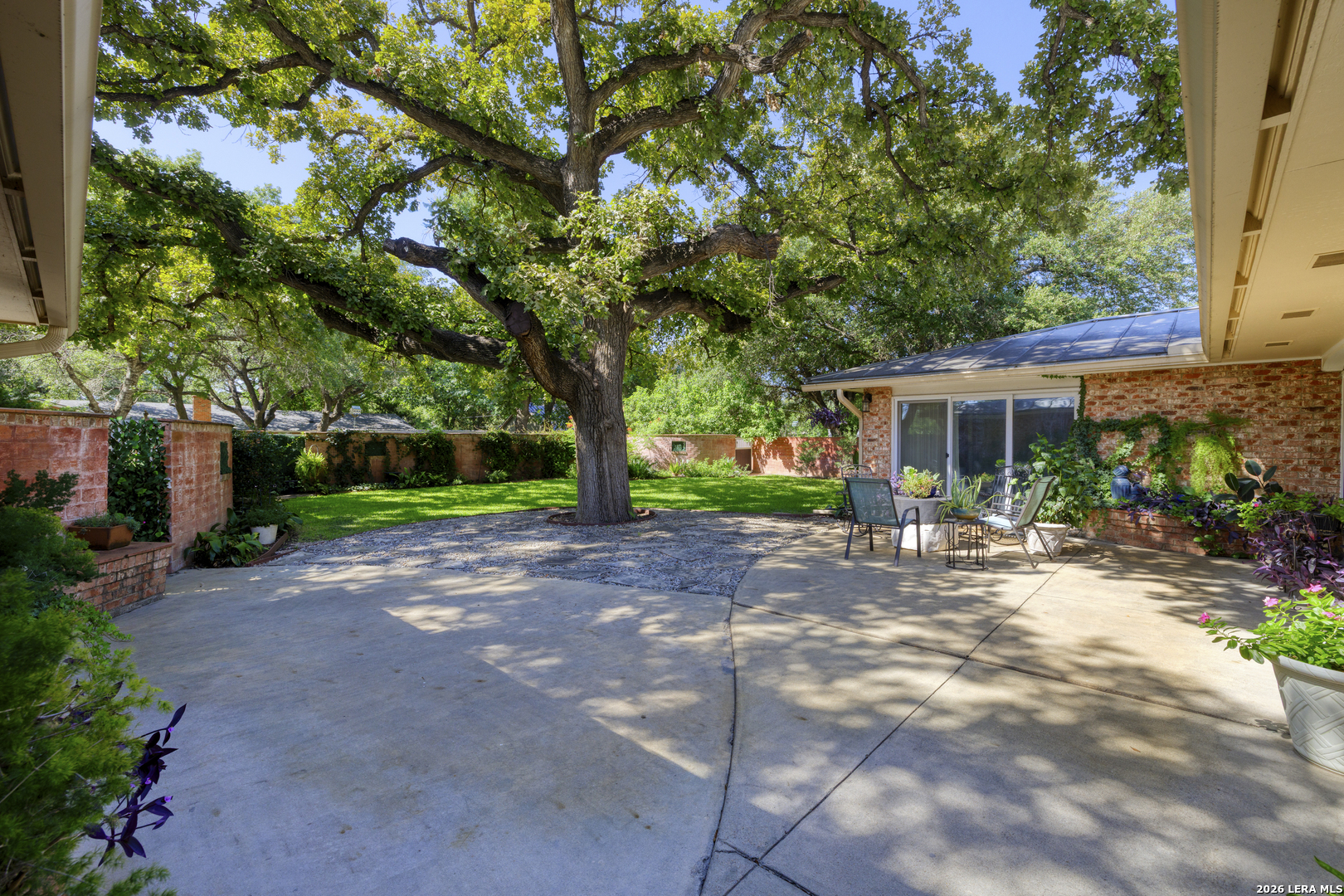 921 Maple Uvalde TX 78801