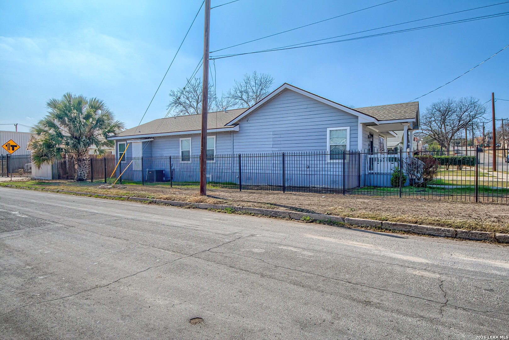 1002 W French Place San Antonio TX 78212