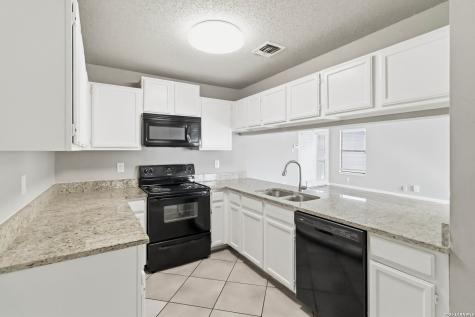 4086 Winter Sunrise Drive San Antonio TX 78244