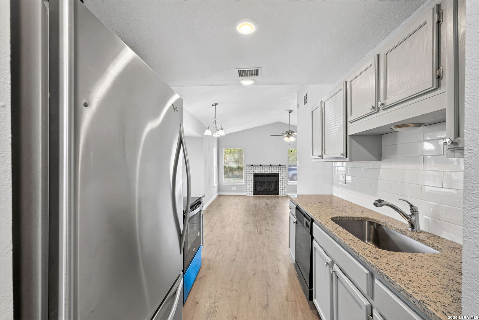 4114 Dakota Sun San Antonio TX 78244