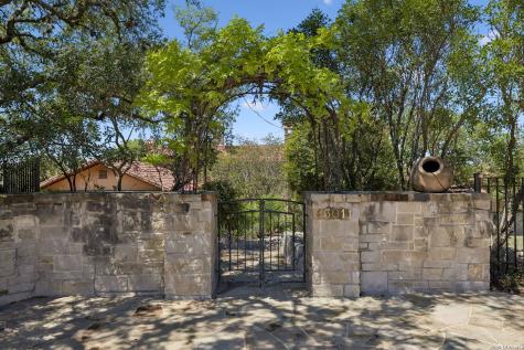 3011 Rustlers Trail San Antonio TX 78245