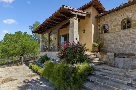 3011 Rustlers Trail San Antonio TX 78245