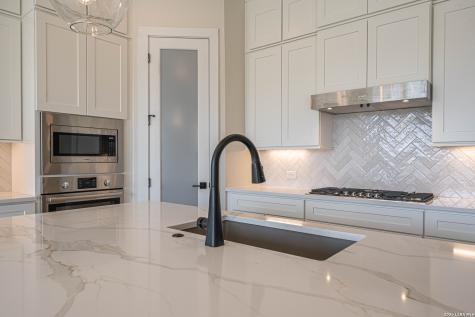 2013 Toscano Way Kerrville TX 78028