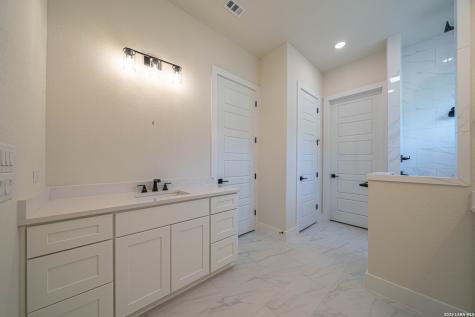 2013 Toscano Way Kerrville TX 78028
