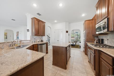 3751 Sunset Cliff San Antonio TX 78261
