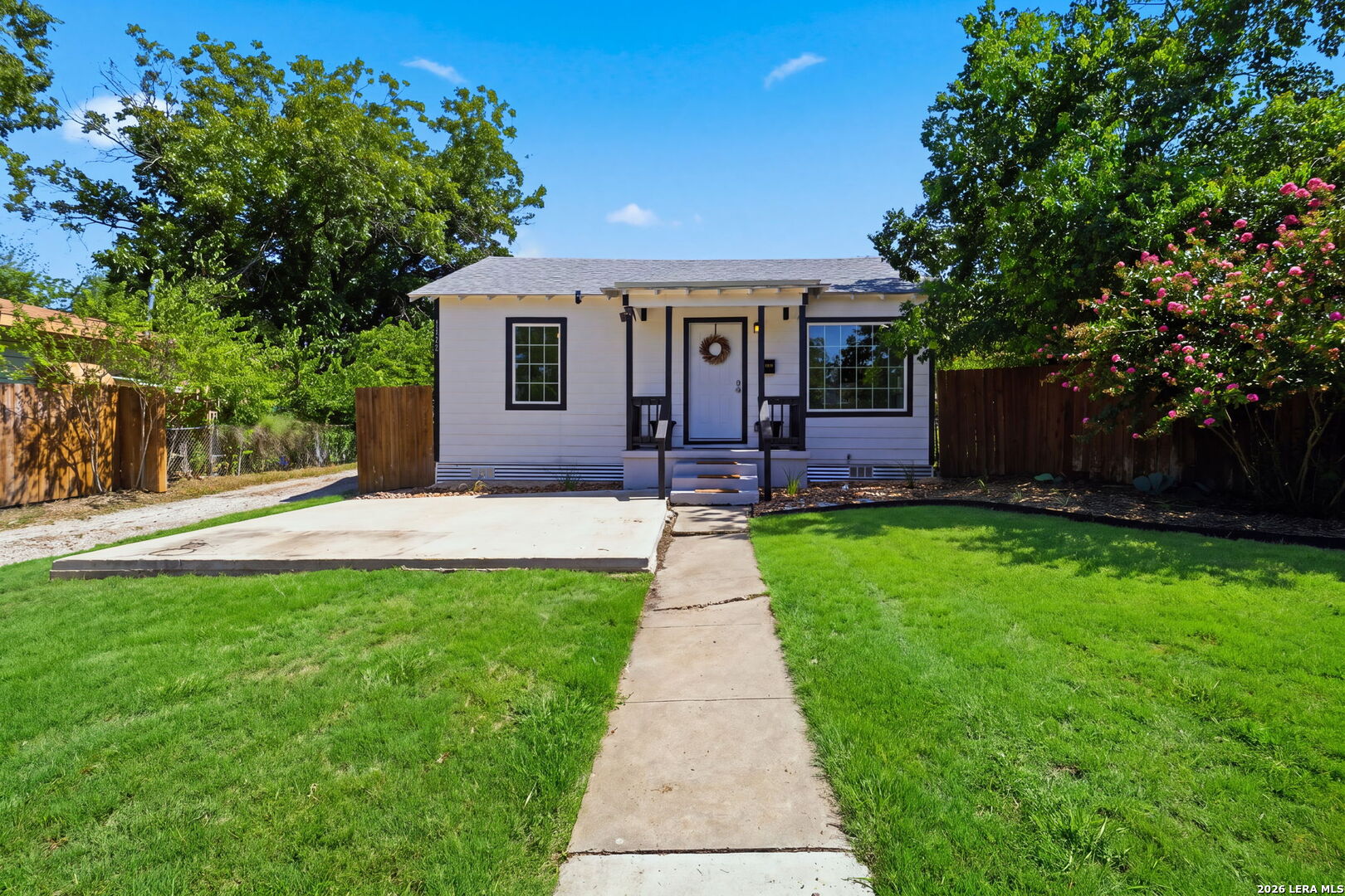 1042 Poinsettia San Antonio TX 78202