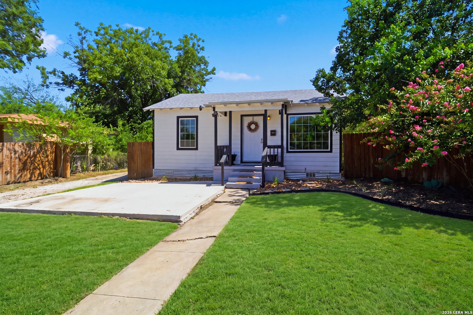1042 Poinsettia San Antonio TX 78202