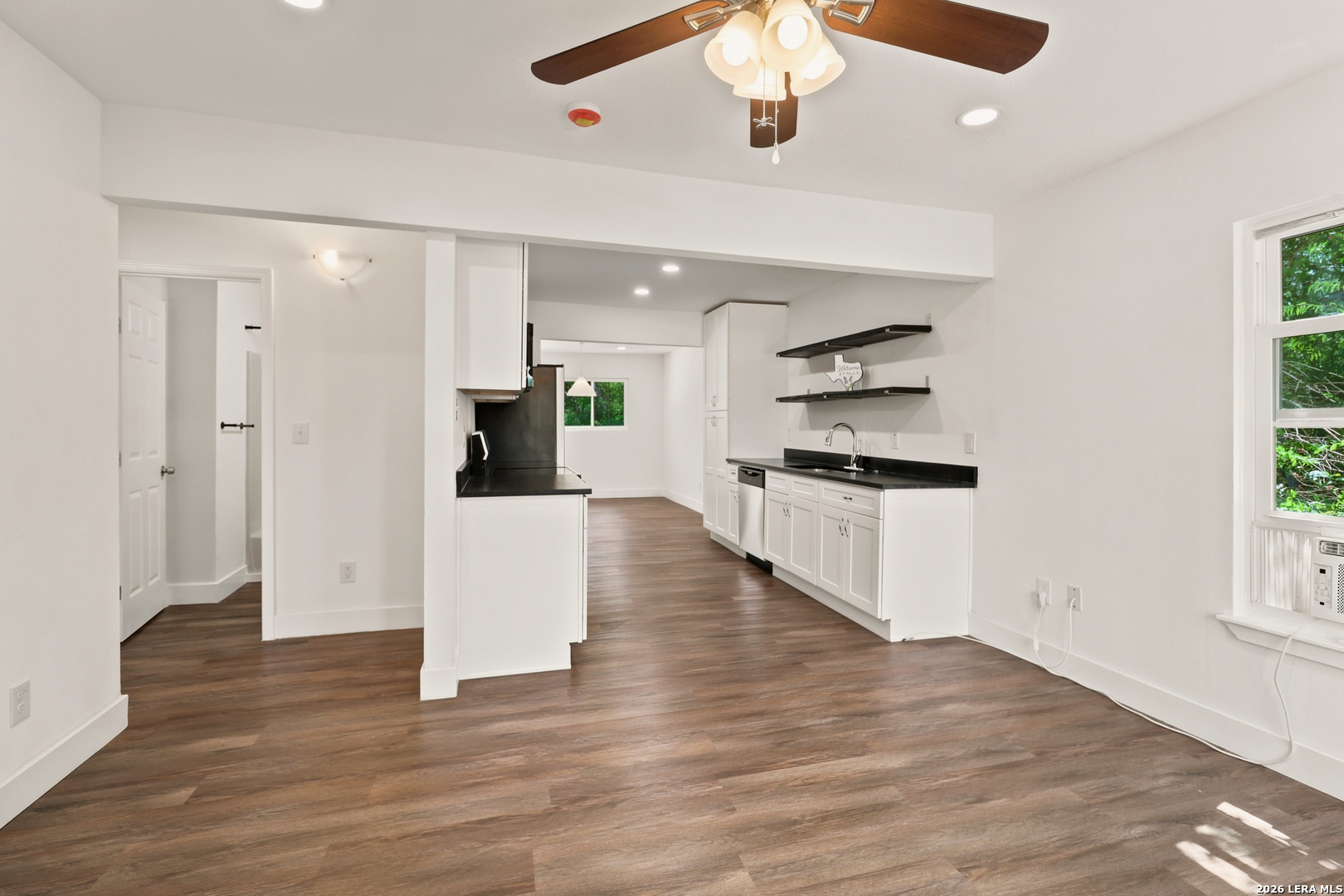 1042 Poinsettia San Antonio TX 78202