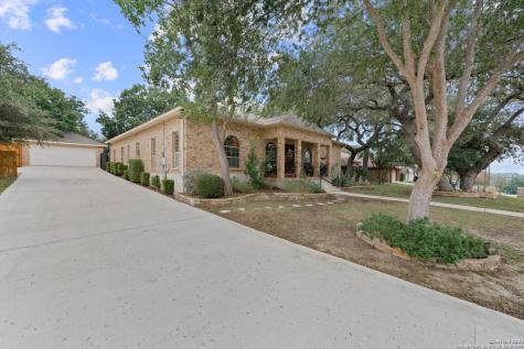 423 E Tanglewood Drive New Braunfels TX 78130