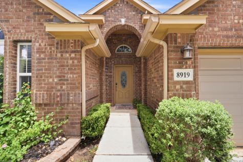 8919 Black Forest Helotes TX 78023