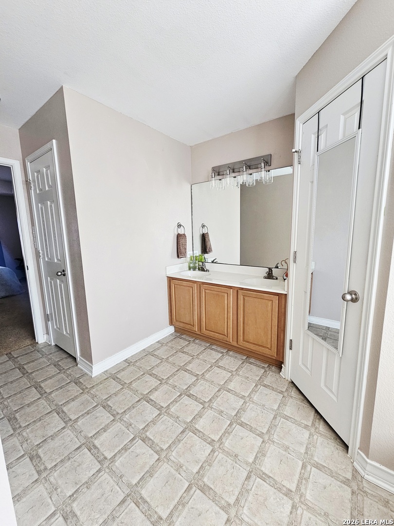 5615 Fm 462 Moore TX 78057